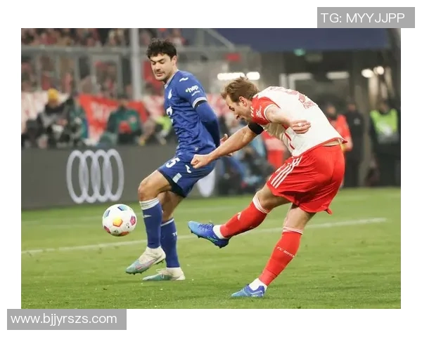 拜仁大胜扩大榜首优势,德甲领跑稳如磐石 拜仁大胜扩大榜首优势,德甲领跑稳如磐石