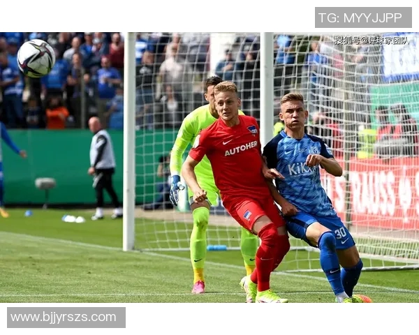 柏林赫塔频取连胜重登德甲榜首