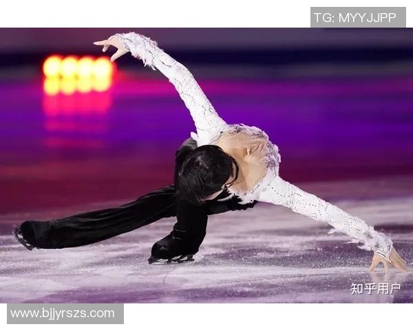 古巴15岁少年登顶世界花样滑冰比赛领奖台