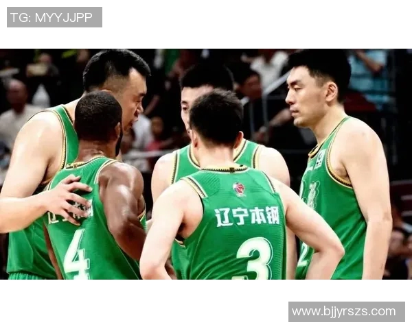 辽宁本钢球迷士气高涨,期待球队夺得本赛季冠军 辽宁本钢球迷士气高涨,期待球队夺得本赛季冠军